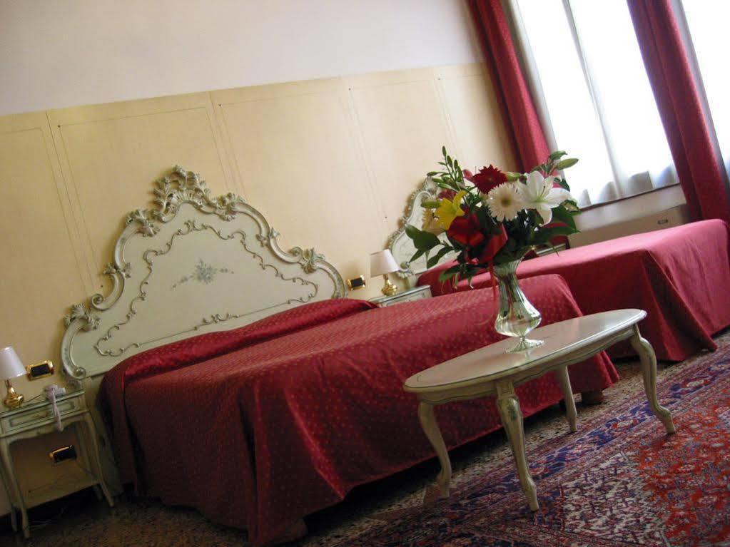 Guesthouse Ca' San Marcuola 1 Venedig Eksteriør billede
